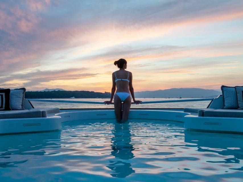 SUNRAYS hot tub at sunset