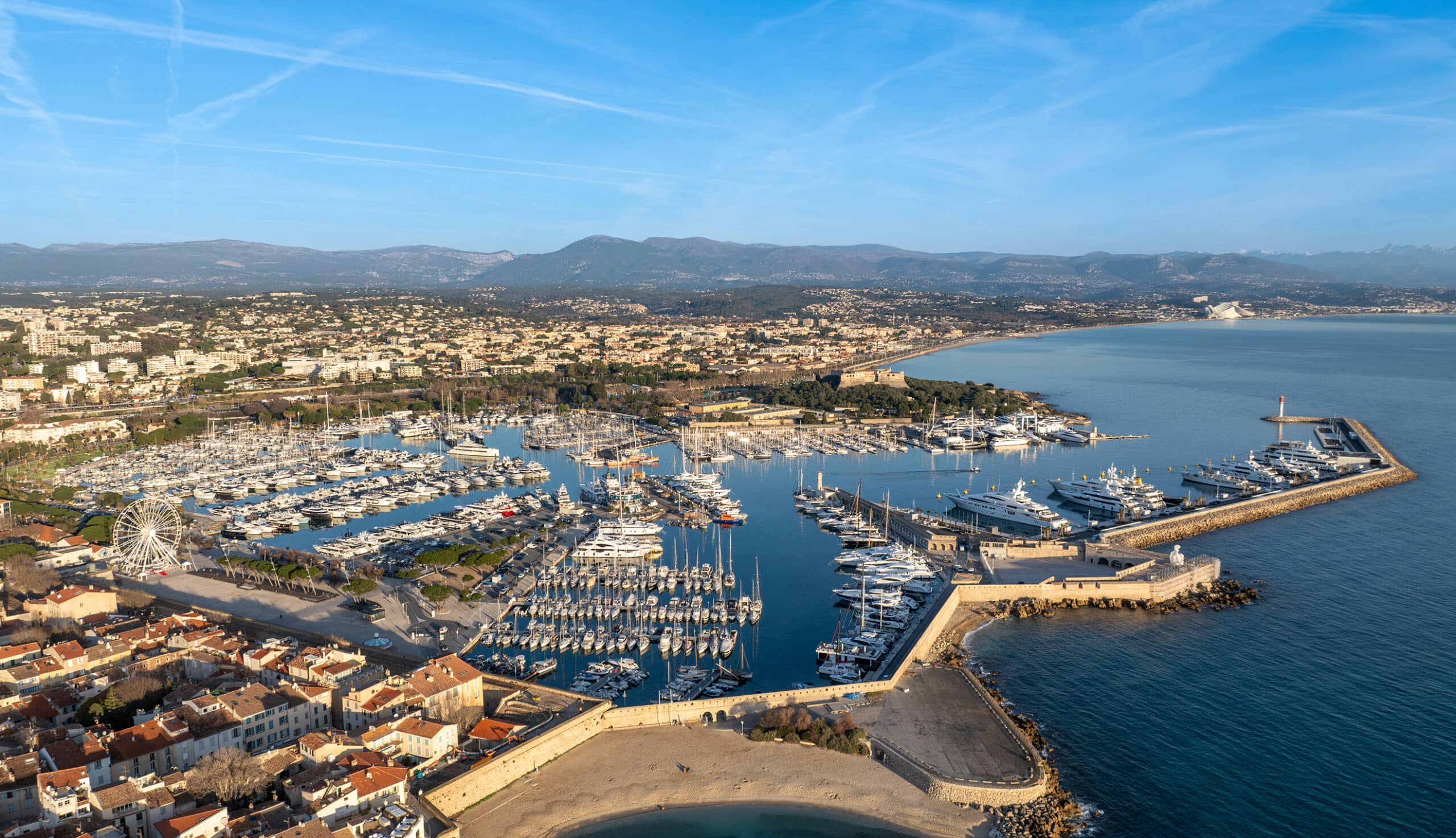 Buy a Luxury Superyacht - Exclusive Yachts for Sale | Edmiston