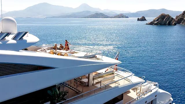 5 reasons to book your summer charter before the end of May