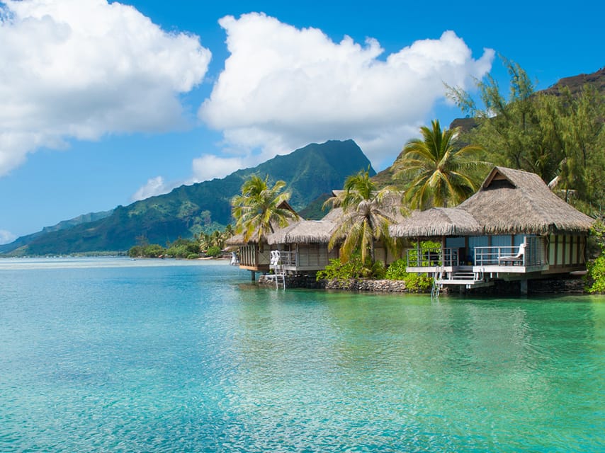 Winter charter holiday in the Pacific Islands