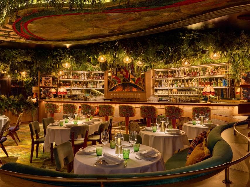 Miami yacht show attendees savor gourmet cuisine at Amazónico, enhancing the luxury experience.