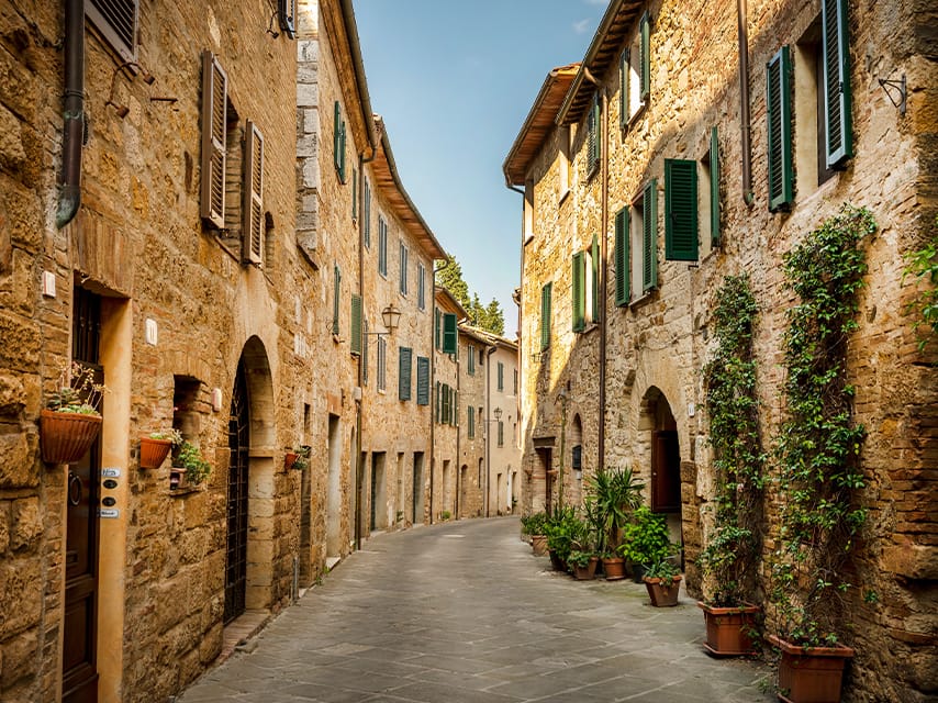 Renaissance town Val d’Orcia shines as Tuscany’s inland cultural jewel on a yacht charter Italy route.