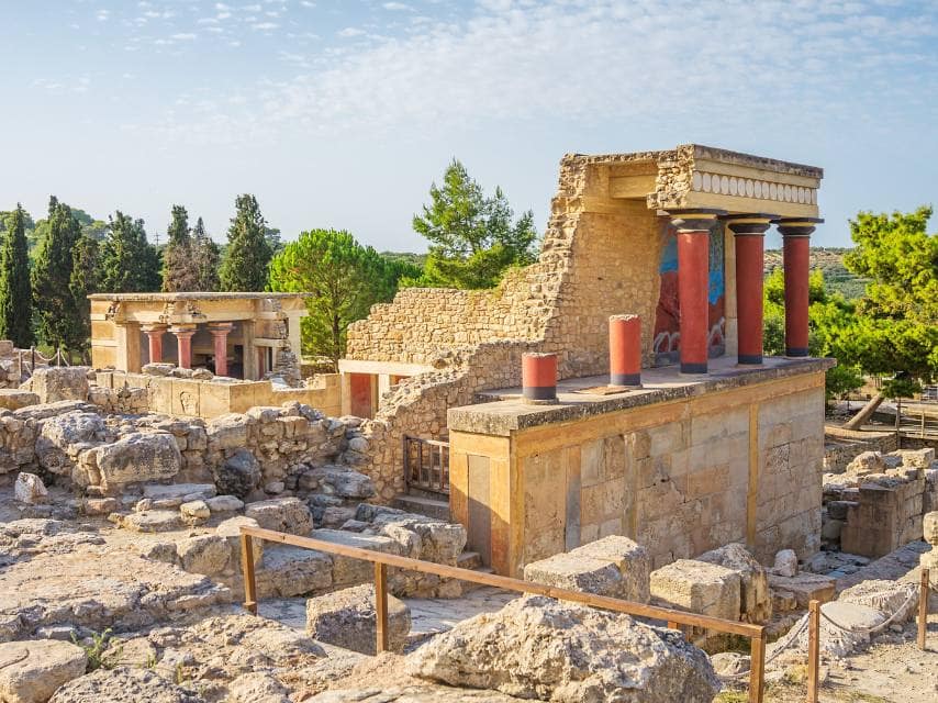 Discover the Palace of Knossos, home to King Minos and the Minotaur, on your Greek mythology tour.