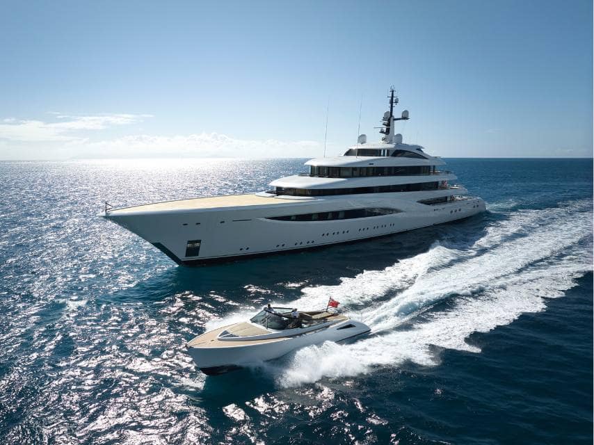 Charter yacht SOPHIA taking guests to the best dive sites in the caribbean.