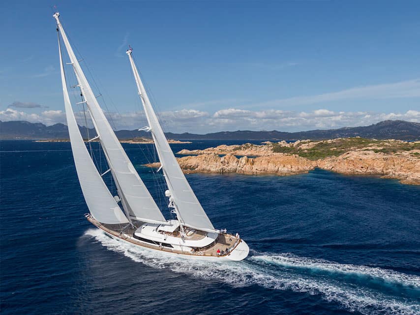 ROSEHEARTY sailing