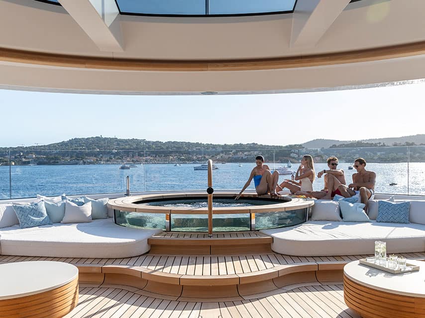 Private luxury yacht charter on BREAKTHROUGH