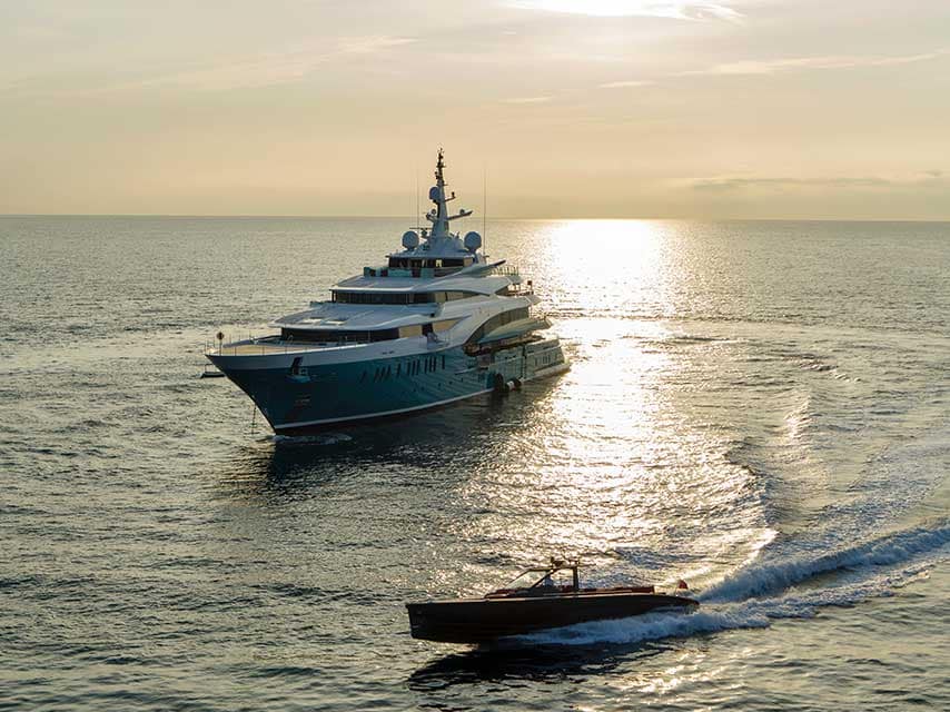 SUNRAYS sunset tender