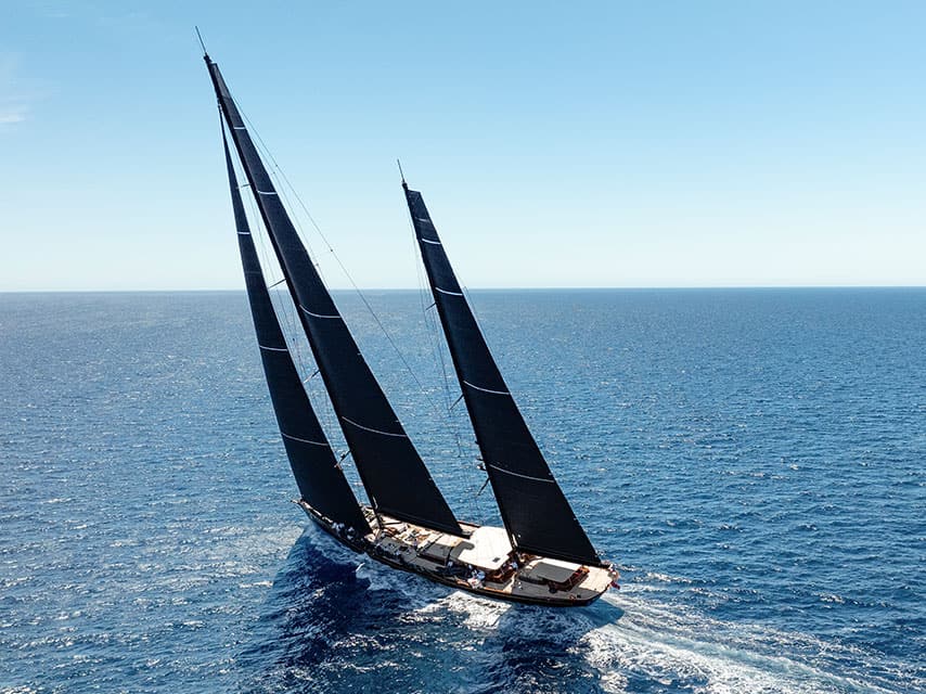 MAXIMUS sailing