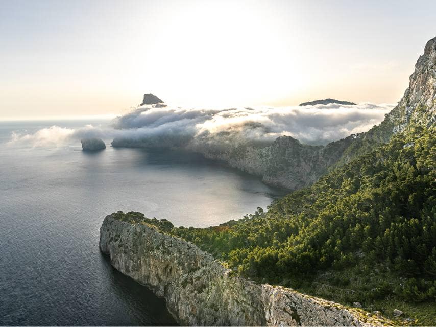 Mallorca dramatic cliffs