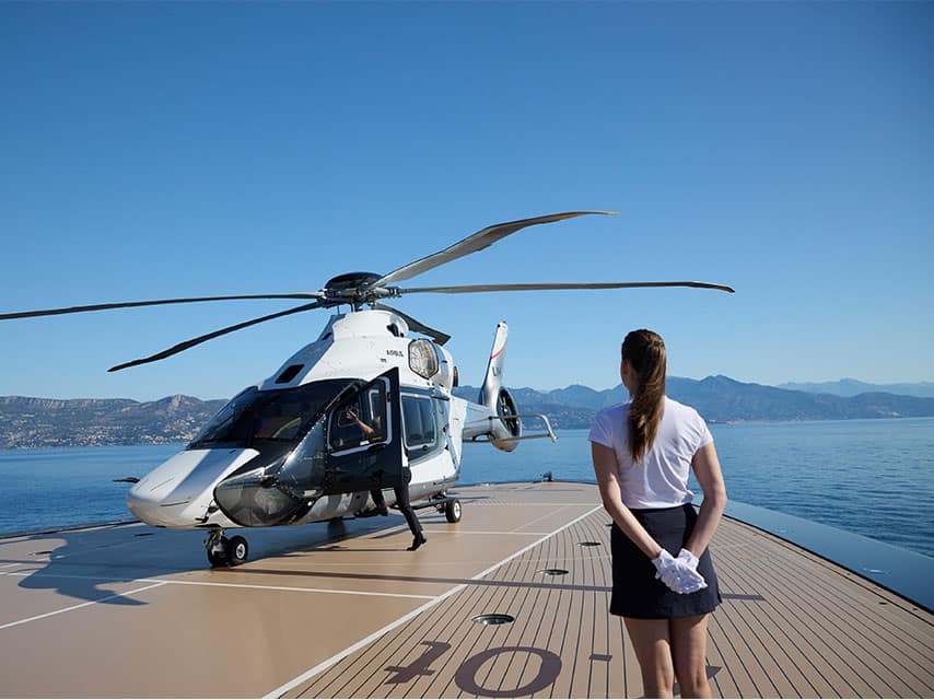 Private Helicopter on Yacht Charter BREAKTHROUGH