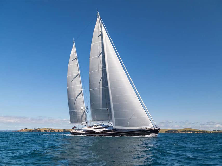 TWIZZLE sailing