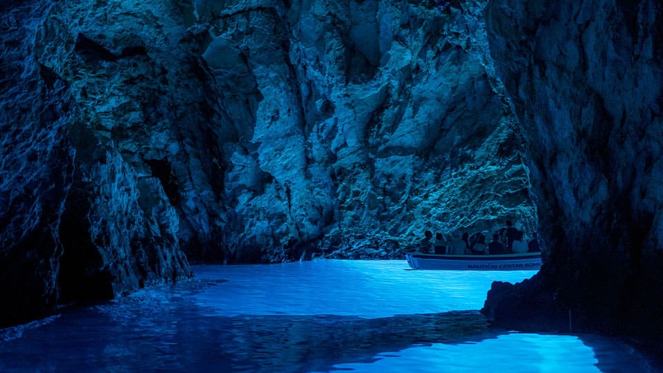 Vis Blue Cave