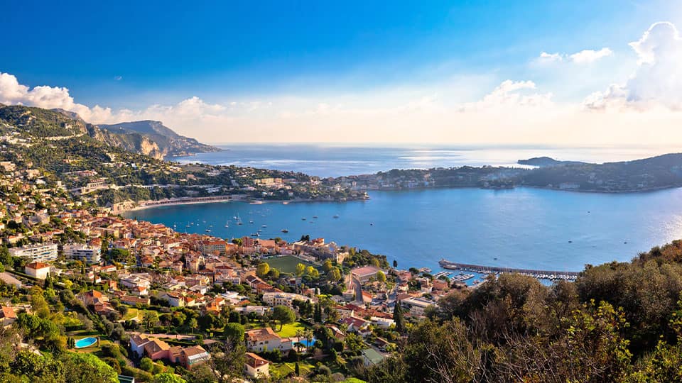 Summer is calling: Plan your dream charter today