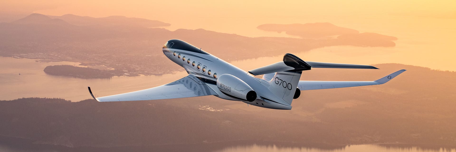 gulfstream-g700-in-flight-hero