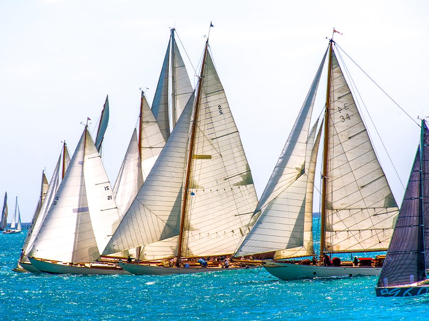 classic sailing yachts starting les Voiles d'Antibes race